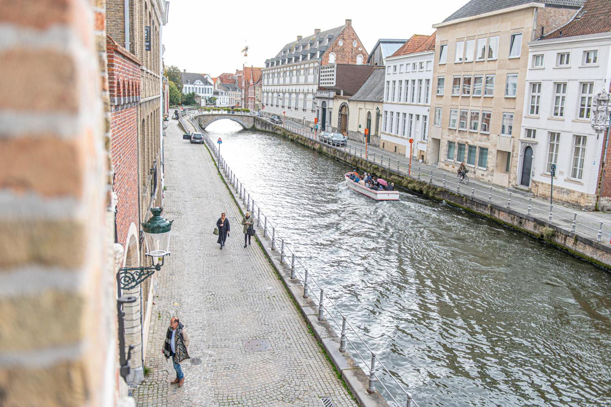 Quay17 * Bruges